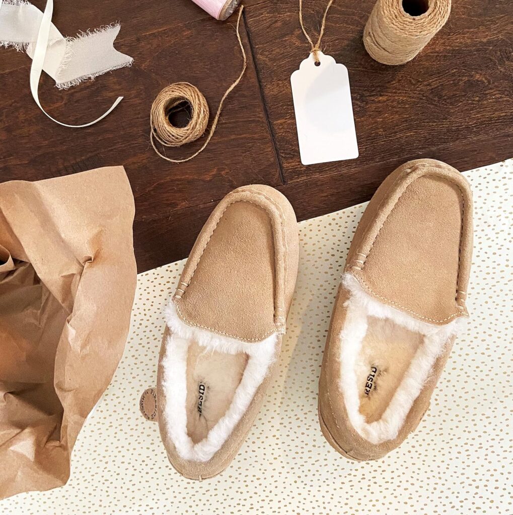 Dearfoams Womens Fireside Water Resistant Mel Shearling Moccasin Slipper