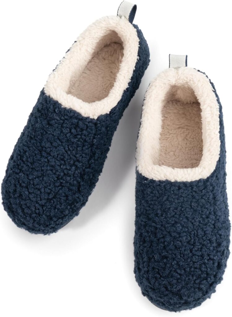 RockDove Womens Nomad Faux Shearling Lined Closed Back Slipper RockDove Womens Nomad Faux Shearling Lined Closed Back Slipper